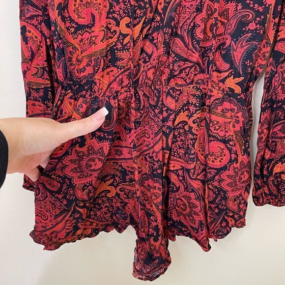 Forever 21| Medium Romper| Super soft| 100% Rayon| With pockets| Paisley print - Picture 5 of 13